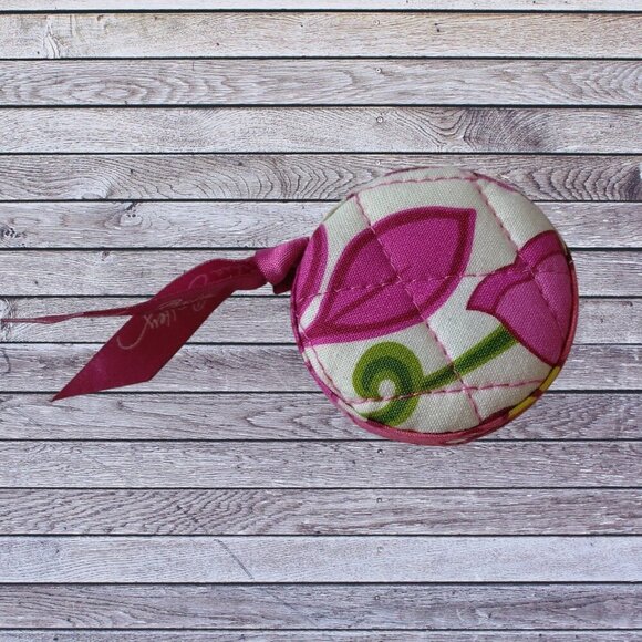 Vera Bradley Lilli Belle Quilted Retractable Measuring Tape Classic Colorful - Picture 2 of 5